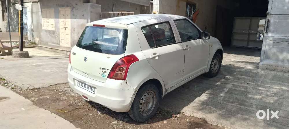 Maruti Suzuki Swift Petrol And Cng