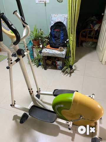 Cosco elliptical cross trainer hotsell