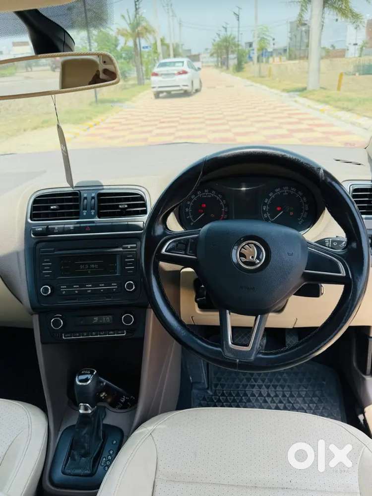 Skoda Rapid 2016 Diesel Well Maintained With New Tyre,valid Insurance.