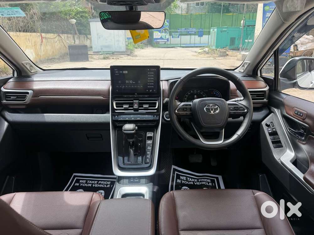 Toyota Innova Hycross 2.0 Zx Hybrid 7 Str, 2024, Petrol