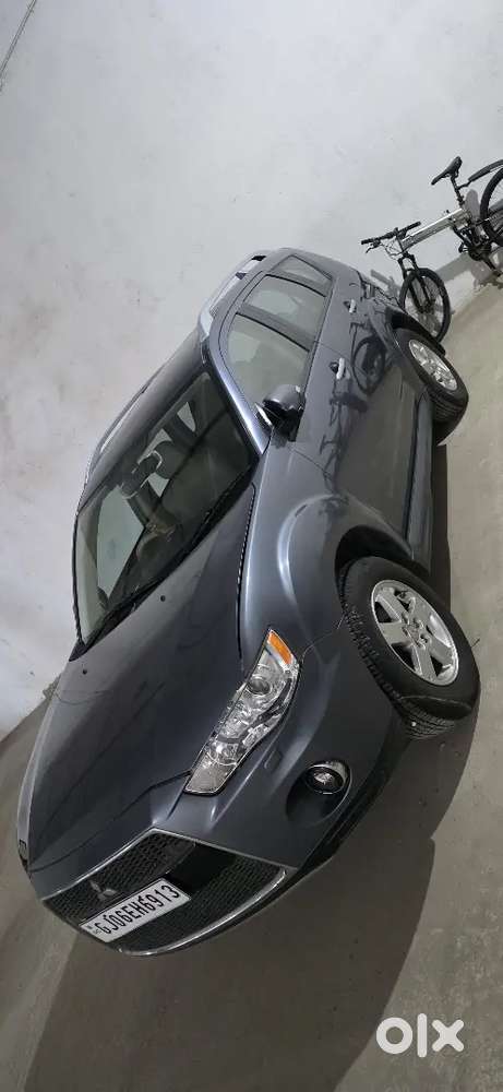 Mitsubishi Outlander 2011