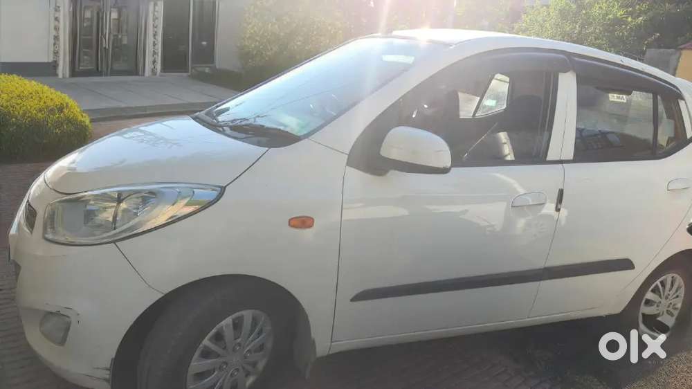 Hyundai I10 Sportz Petrol 2015