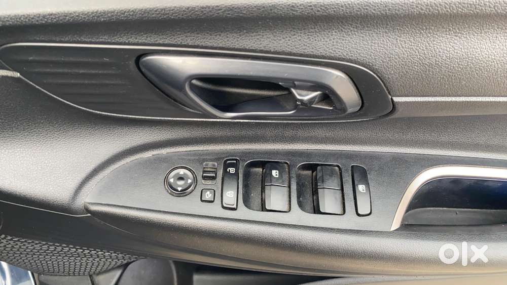 Hyundai New I20 1.2 Asta (o) Mt, 2022, Petrol