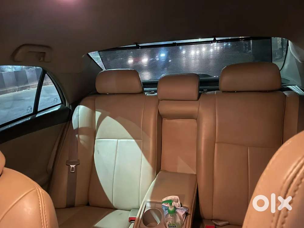 Toyota Corolla Altis 2010