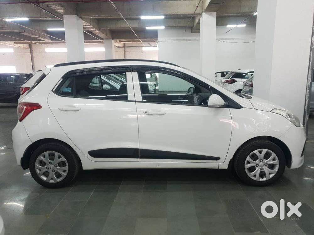 Hyundai Grand I10 2013-2016 Sportz, 2015, Petrol