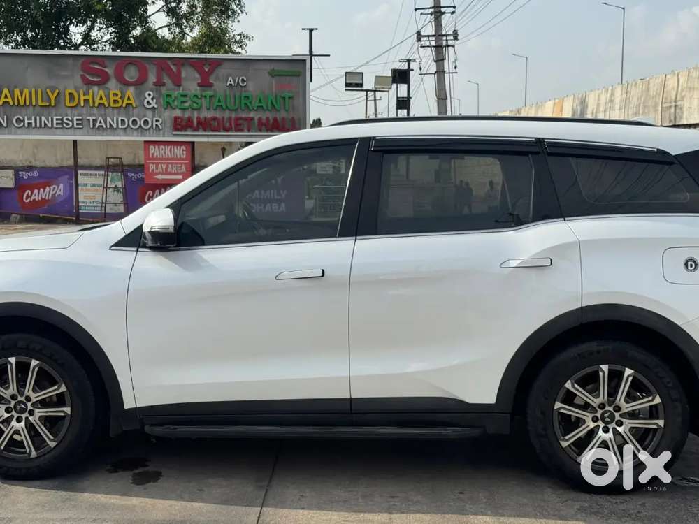 Mahindra Xuv700 2023 Diesel Well Maintained