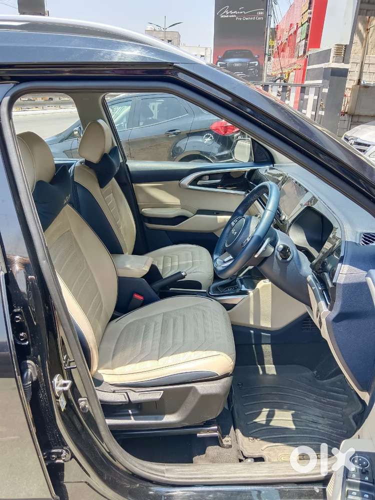 Kia Carens 1.4 Luxury Plus Dct 7 Str, 2022, Petrol