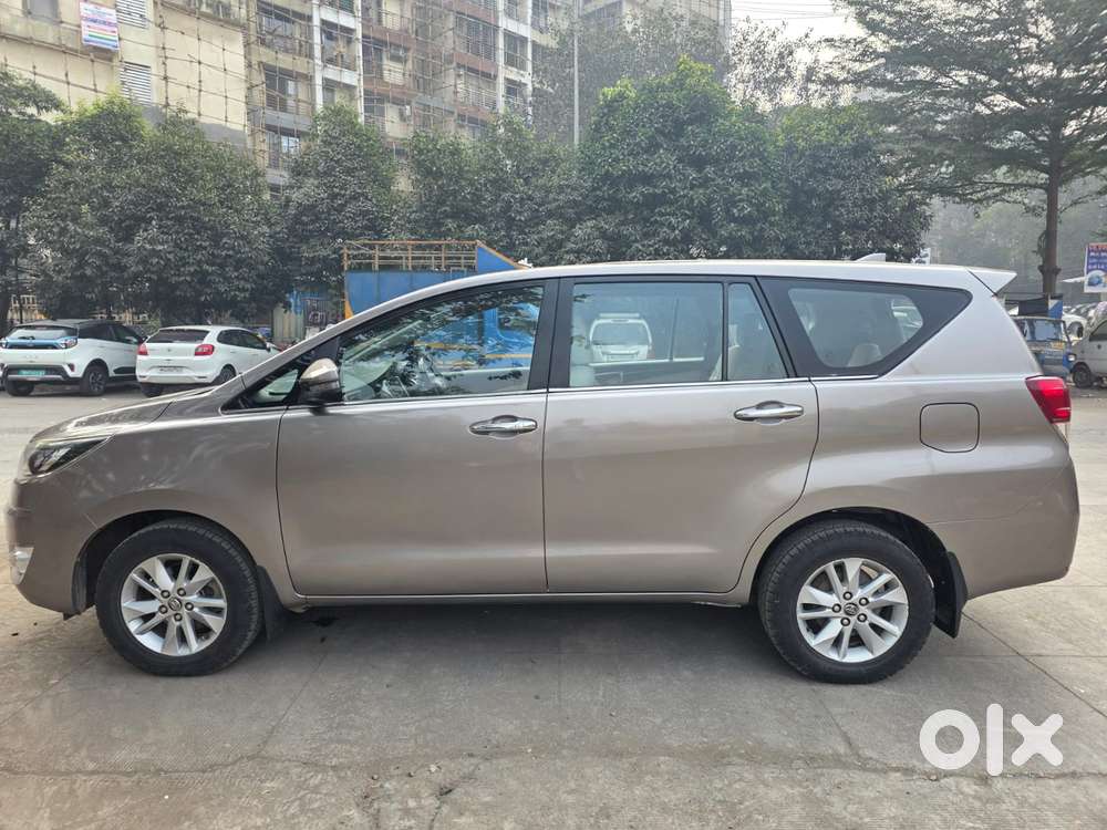 Toyota Innova Crysta 2.4 V, 2016, Diesel