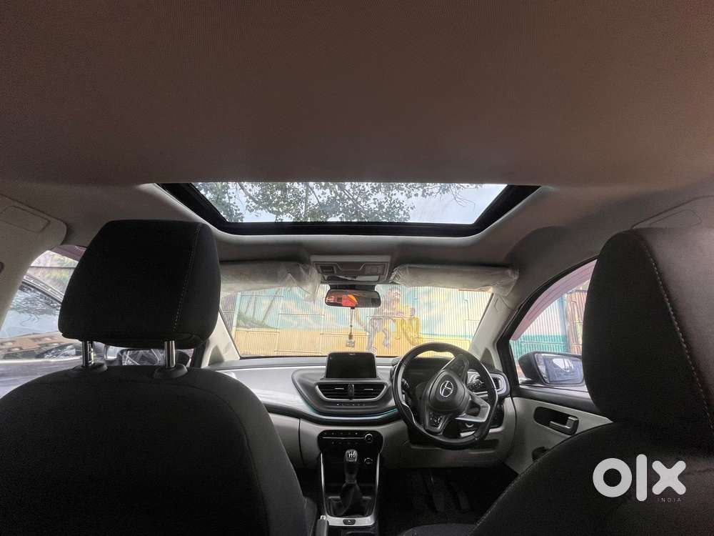 Tata Altroz Xz Plus (s), 2024, Petrol