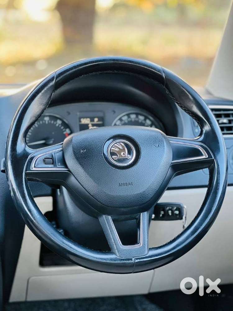 Skoda Rapid 1.0 Ambition Tsi At, 2021, Petrol