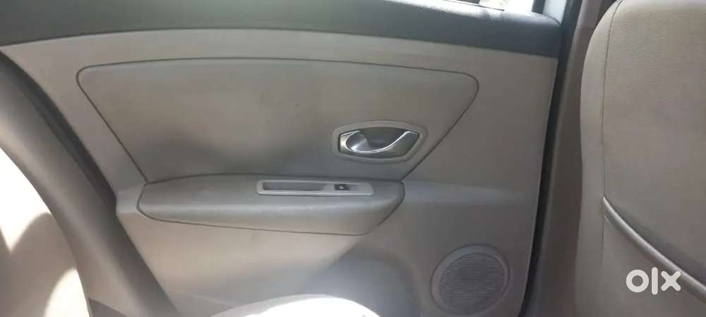 Renault Fluence 2012 Petrol 120000 Km Driven