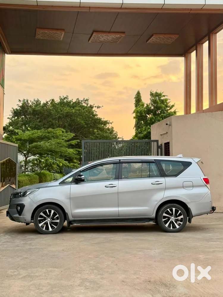 Toyota Innova Crysta [2020-ongoing] 2.4 Zx 7 Str, 2022, Diesel
