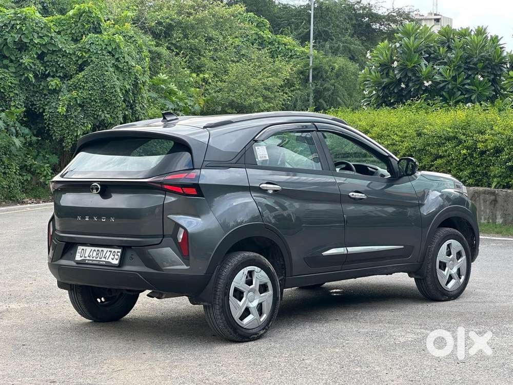 Tata Nexon Pure (s) 1.2 Petrol 6amt, 2024, Petrol