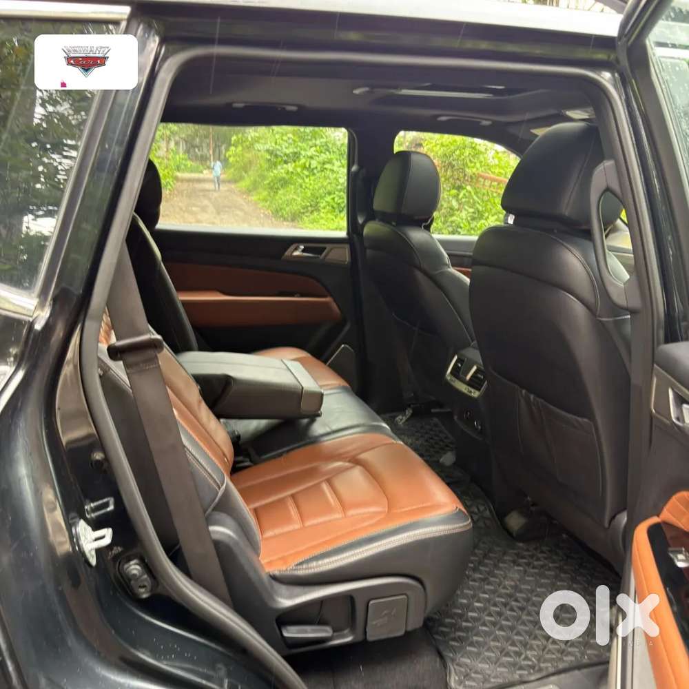 Mahindra Alturas G4 4wd At, 2021, Diesel