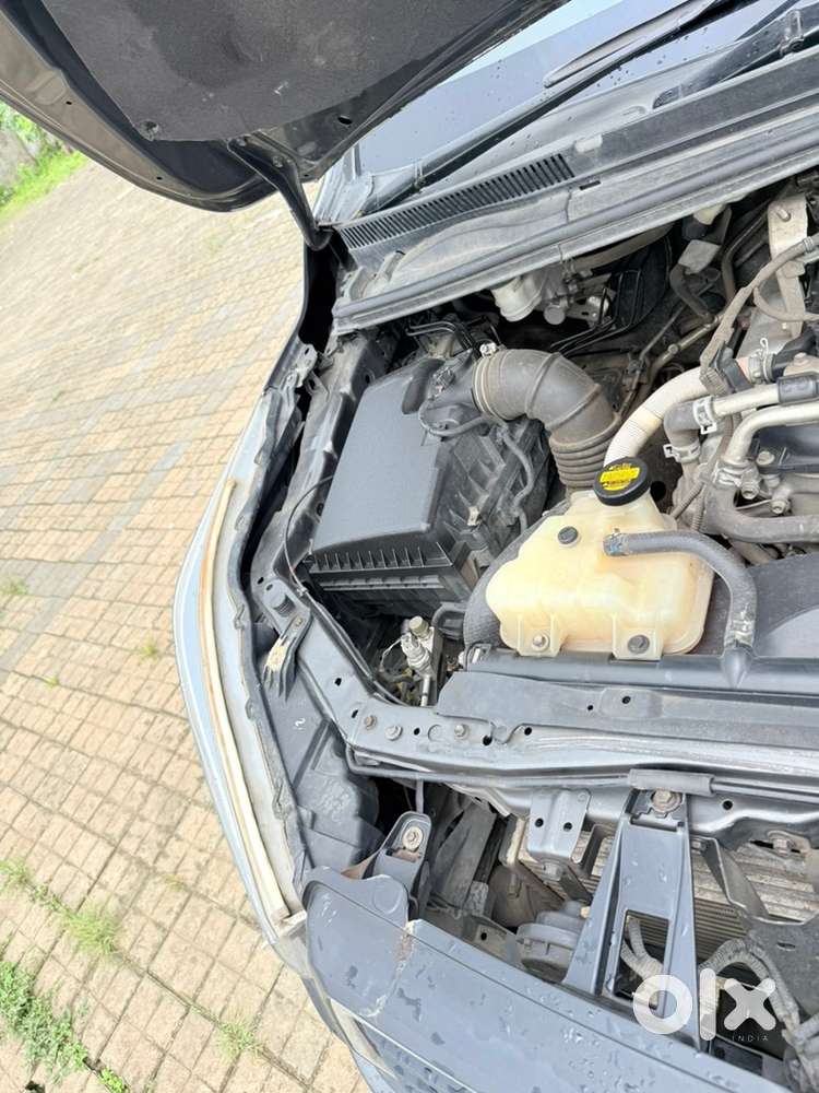 Toyota Innova Crysta 2016 Diesel Manual