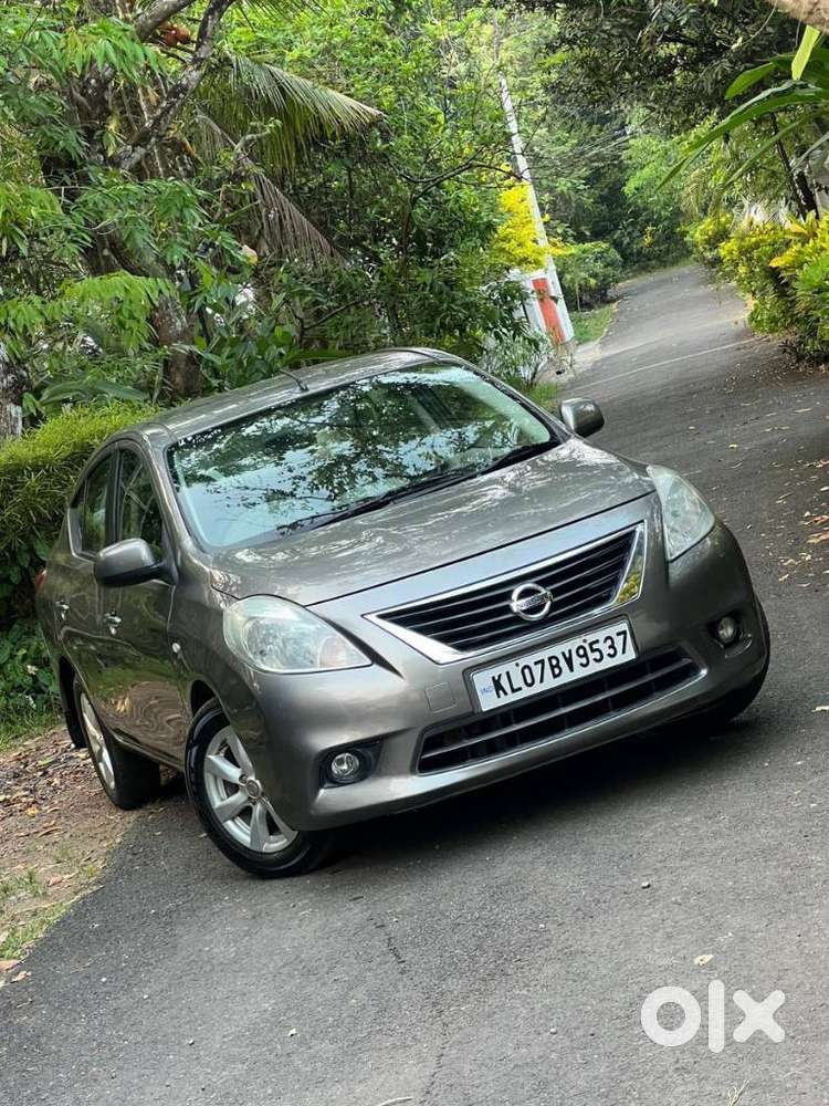 Nissan Sunny, 2012, Petrol