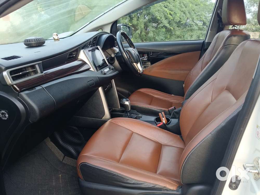 Toyota Innova Crysta 2.8z Automatic, 2017, Diesel