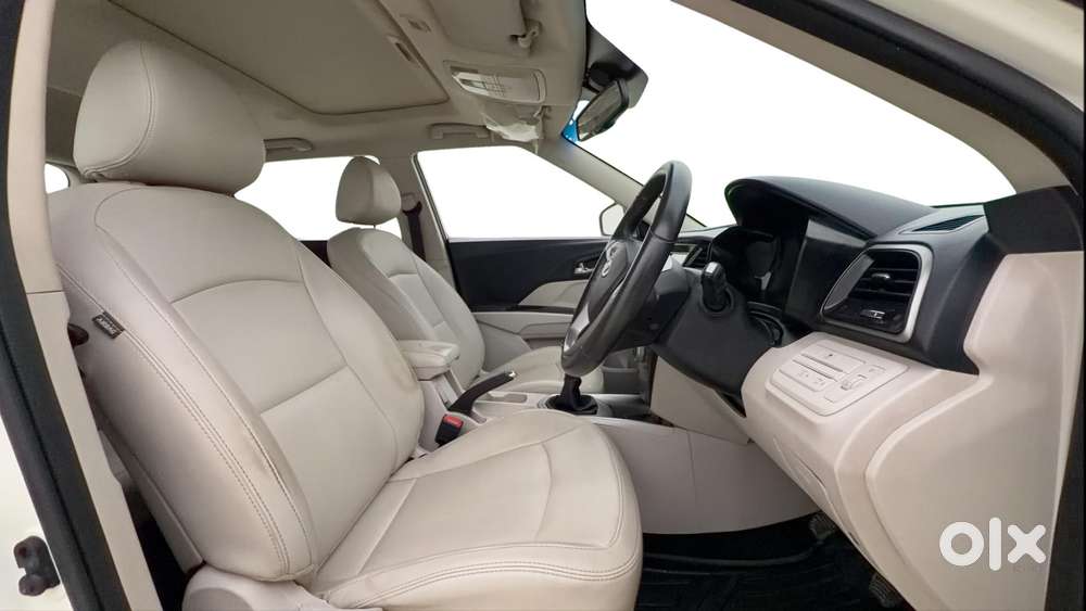Mahindra Xuv300 W8 Option, 2021, Petrol
