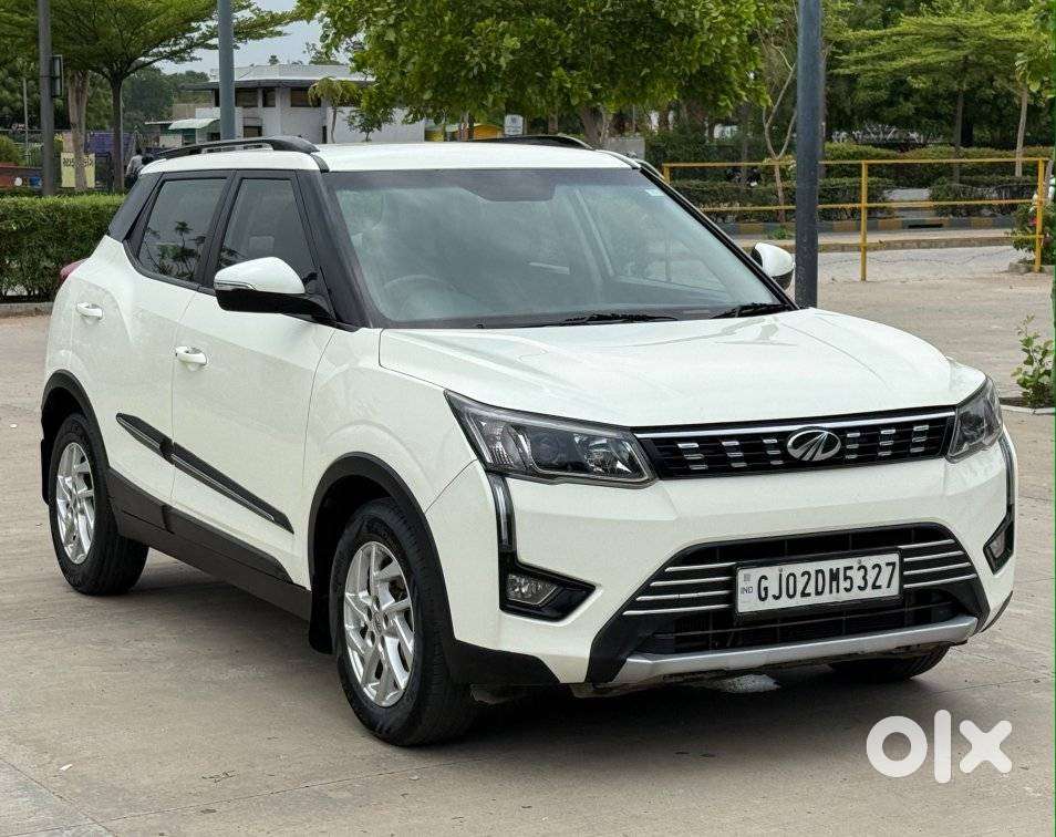 Mahindra Xuv300 W8, 2022, Petrol