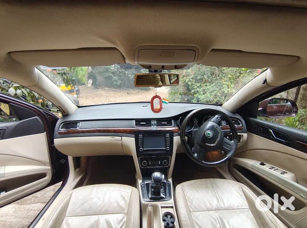 Skoda Superb 2009 Petrol 96000 Km Driven