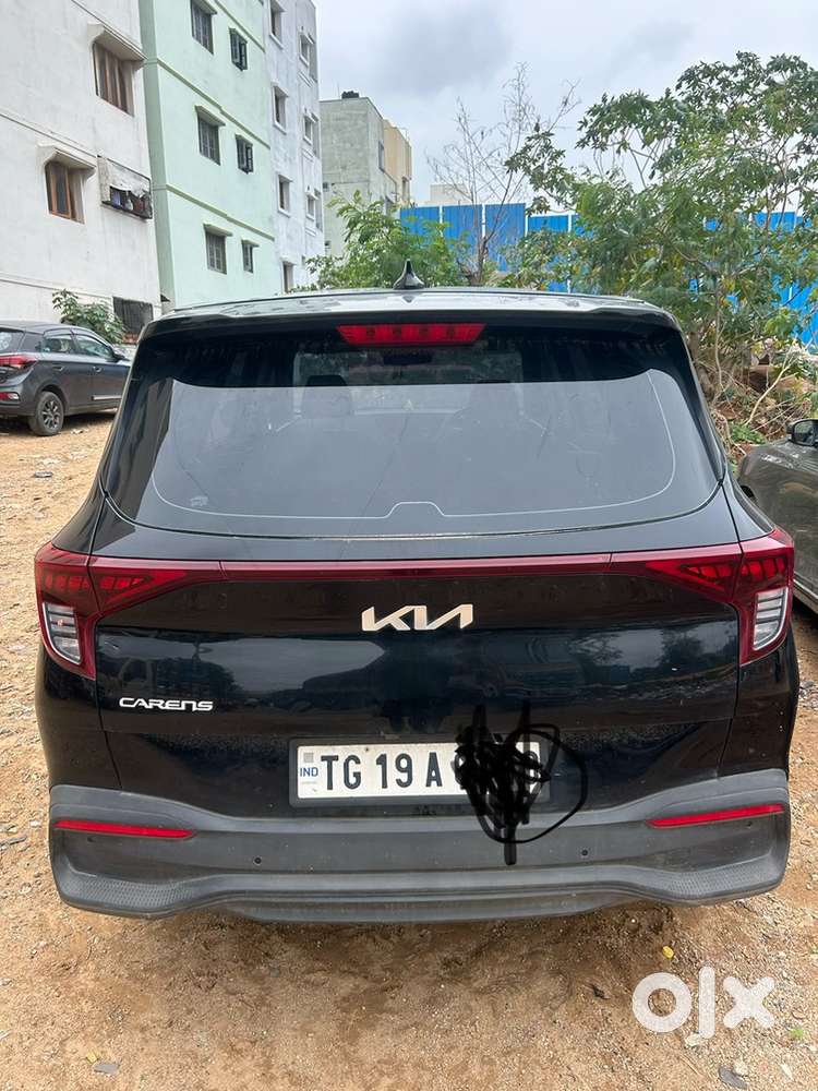 Kia Carens Petrol 2025