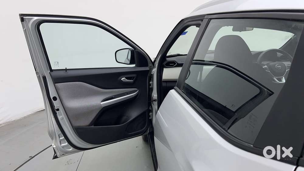 Nissan Magnite Xv Turbo, 2022, Petrol