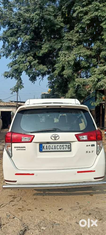 Toyota Innova Crysta 2019