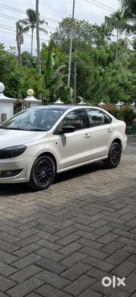 Skoda Rapid 2015 Diesel Automatic