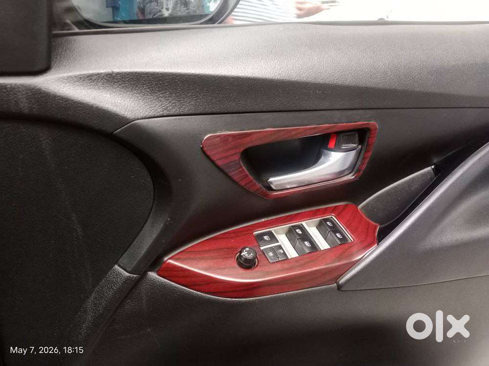 Toyota Innova Crysta 2.4 G Mt, 2016, Diesel