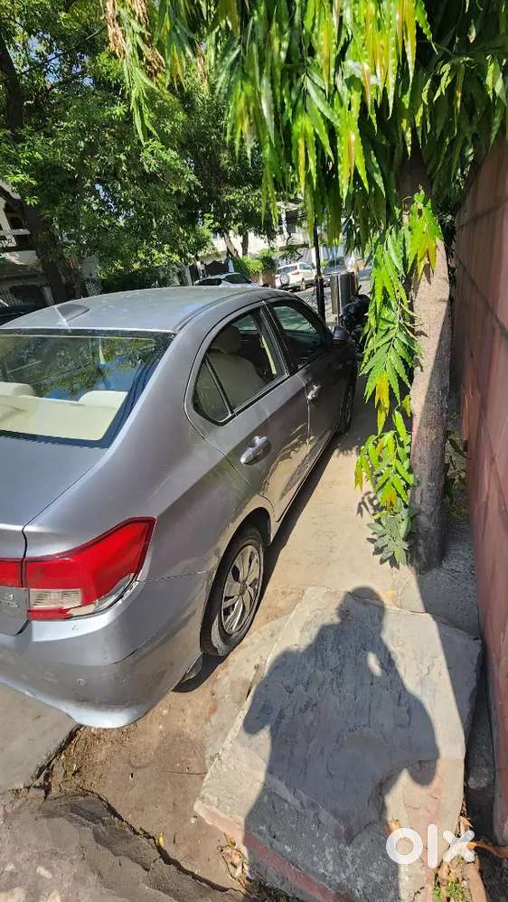 Honda Amaze 2019 Petrol Well Maintained