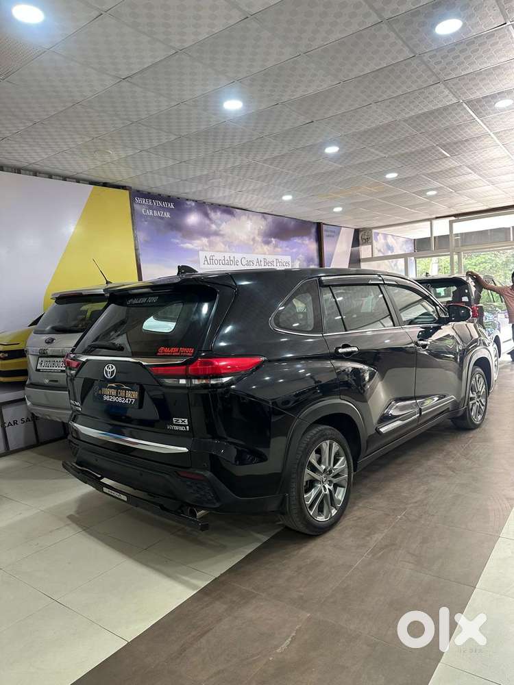 Toyota Innova Hycross 2.0 Zx (o) Hybrid 7 Str, 2024, Petrol