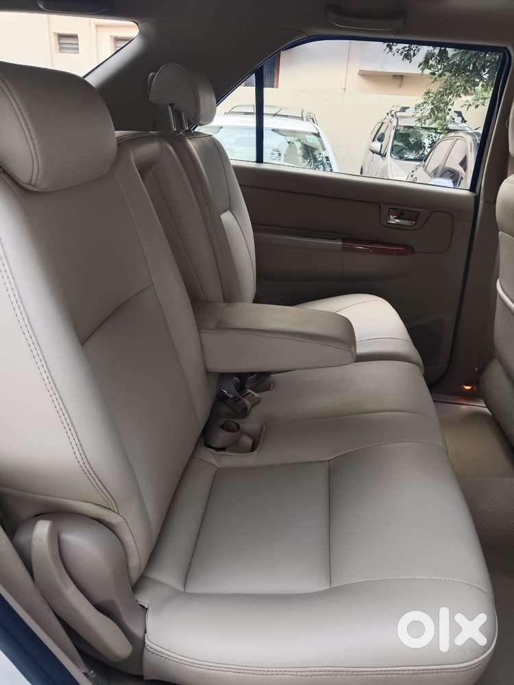 Toyota Fortuner 3.0 4x4 Manual, 2011, Diesel