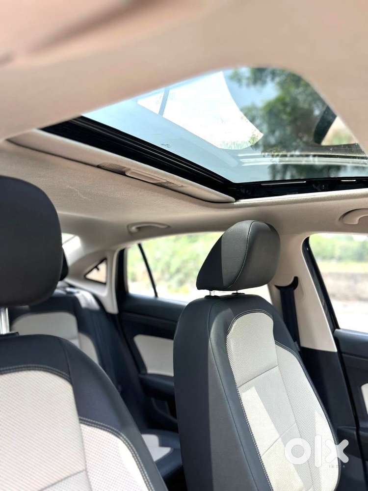 Skoda Slavia 1.0 Tsi Style At, 2023, Petrol
