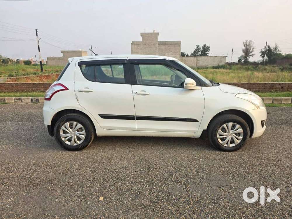 Maruti Suzuki Swift 2011-2014 Vxi, 2013, Petrol