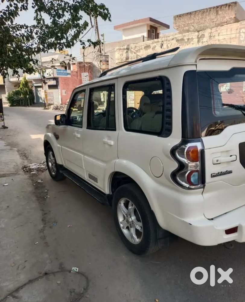 Mahindra Scorpio 2.2 2015