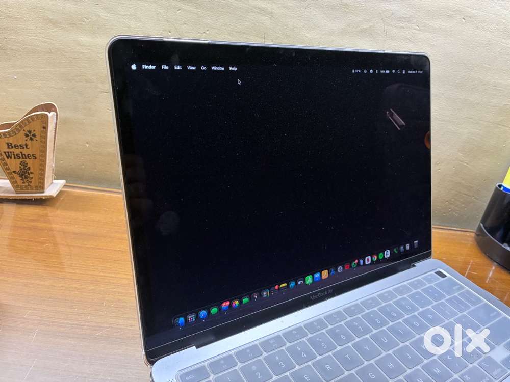 MacBook Air M1 13.3 &ldquo; storage  256GB /  memory 8gb