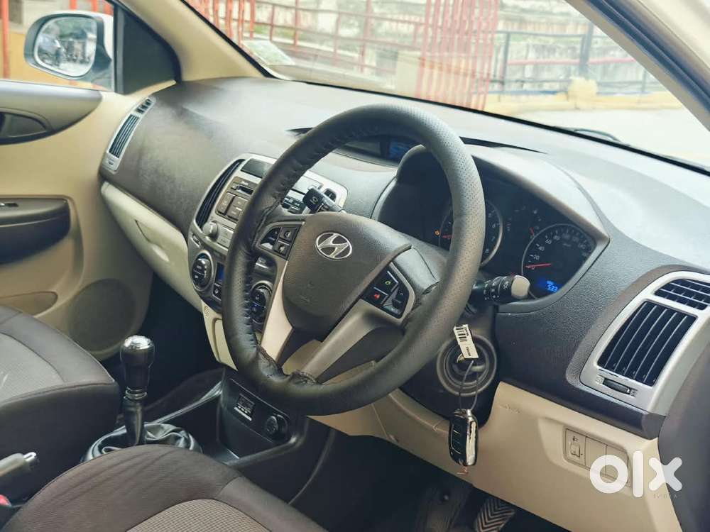 Hyundai I20 Sportz 1.2 Bs-iv, 2013, Petrol