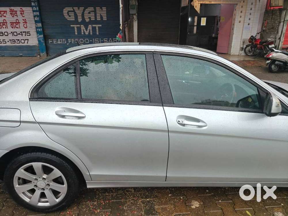 Mercedes-benz C-class 2010 Diesel 90000 Km Driven