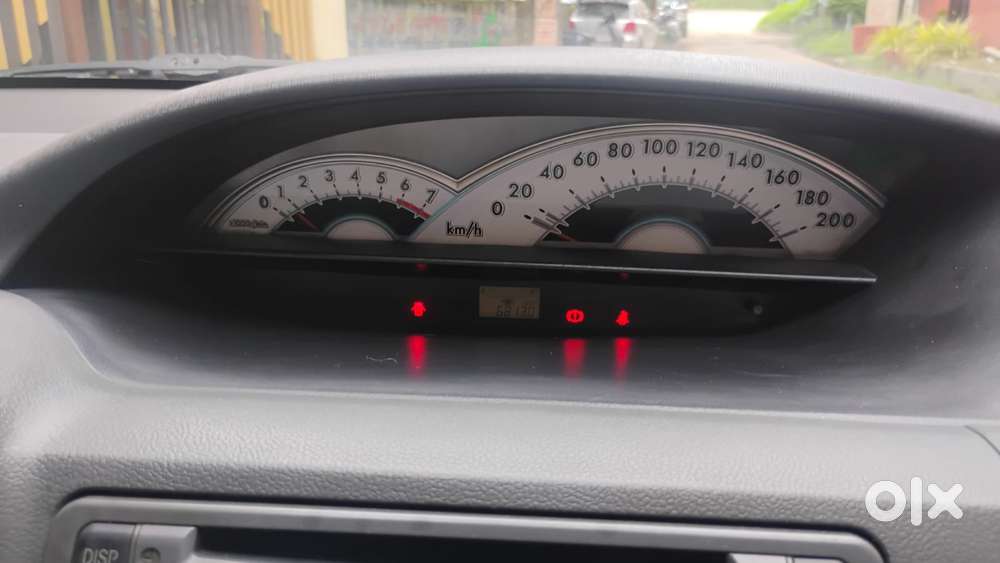 Toyota Etios V, 2012, Petrol