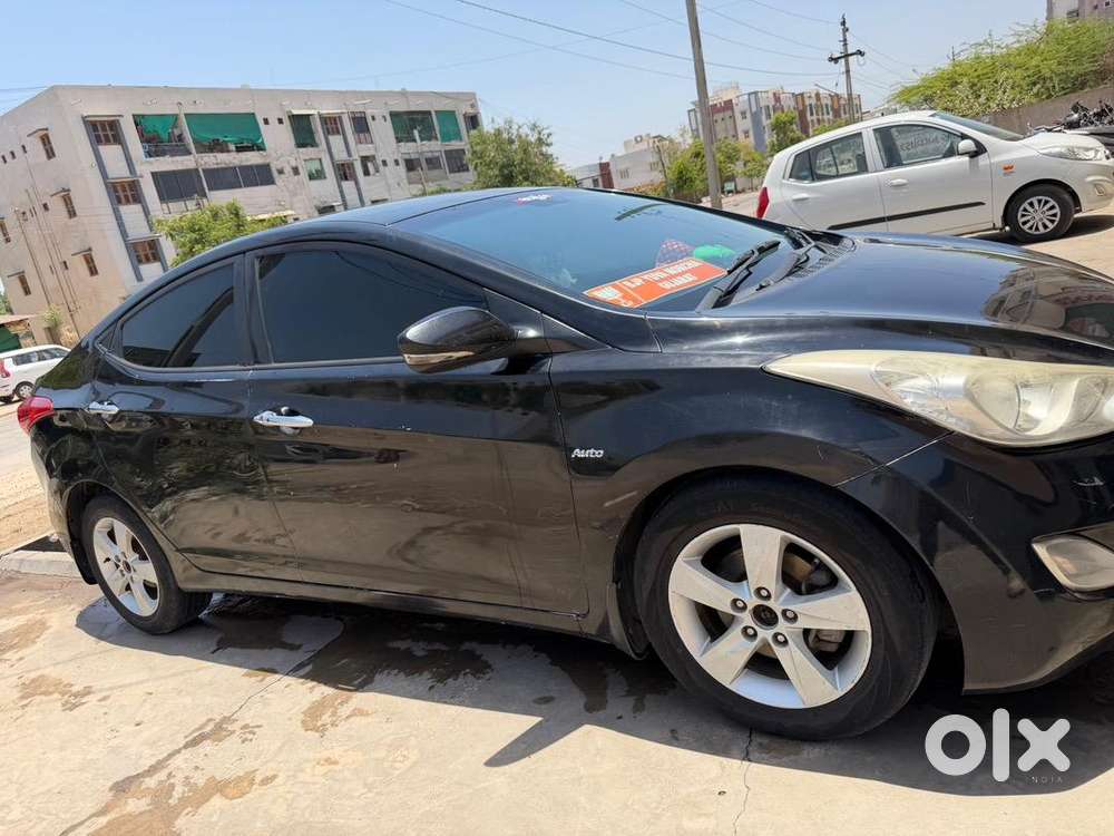Hyundai Elantra 2012