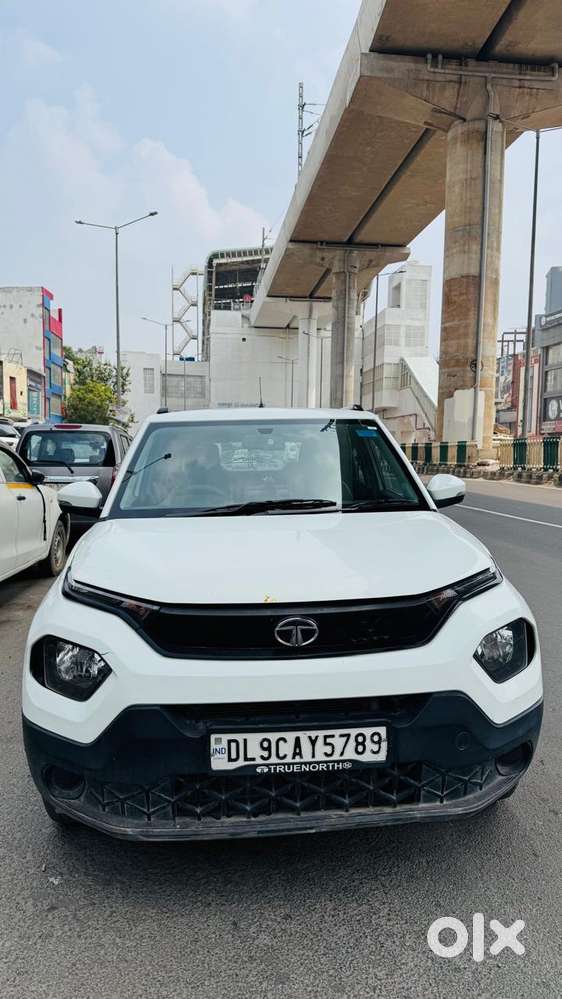 Tata Punch 1.2 Revotron Creative Dual Tone, 2022, Cng & Hybrids