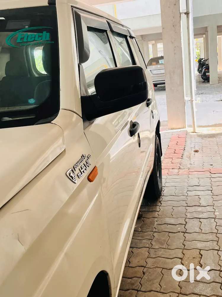 Mahindra Tuv 300 2018