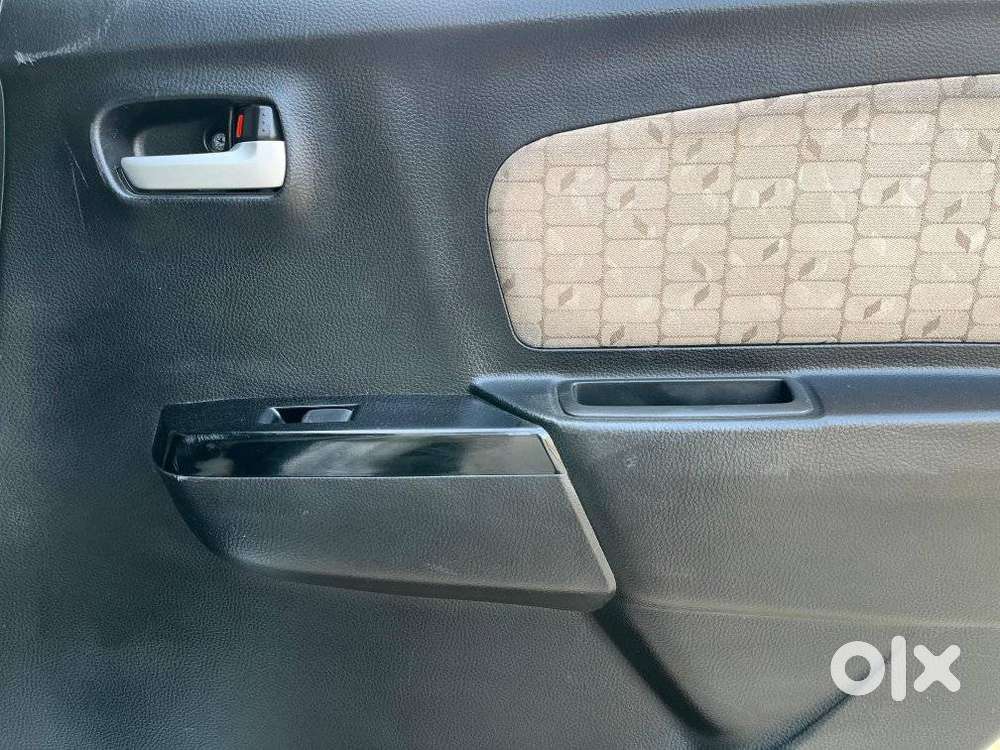 Maruti Suzuki Wagon R Vxi Amt Opt 1.2, 2017, Petrol