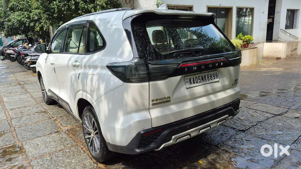 Toyota Innova Hycross 2.0 Vx Hybrid 7 Str, 2024, Petrol