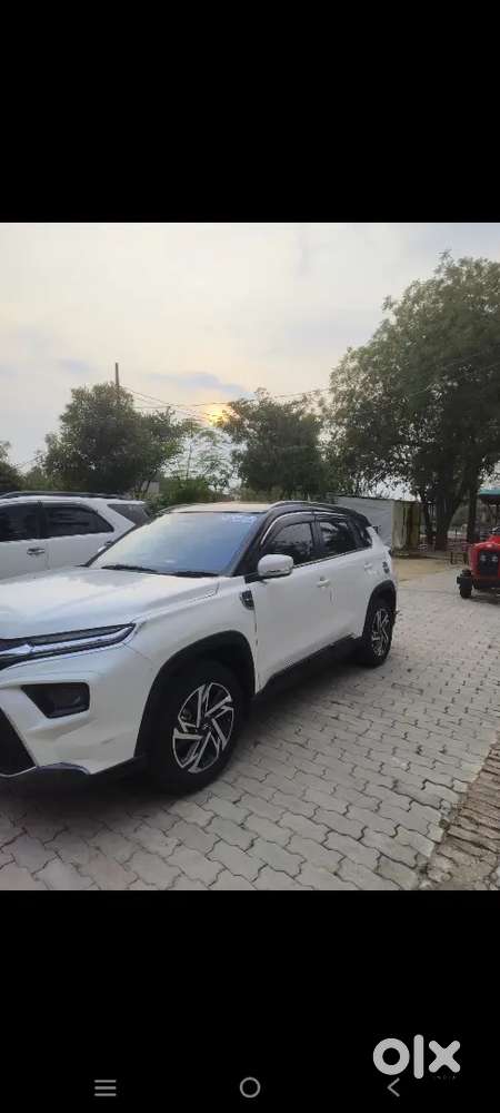 Toyota Urban Cruiser Hyryder 2024 December Petrol Well Maintained