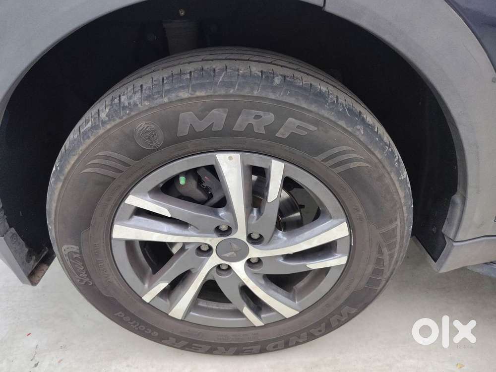 Mahindra Xuv700 2.2 Ax 5 Diesel At 7 Str, 2023, Diesel