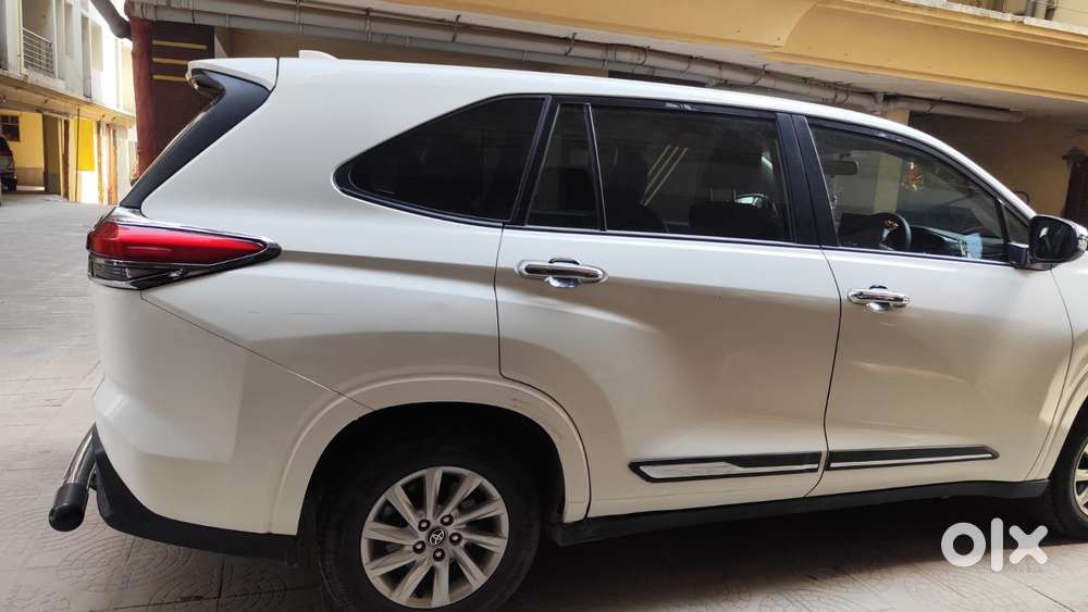 Toyota Innova Hycross 2.0 Gx 8 Str, 2023, Petrol
