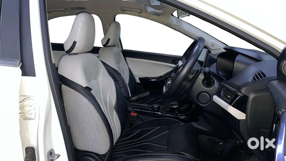 Tata Curvv Pure Plus 1.2 Revotron Petrol 7dca, 2025, Petrol