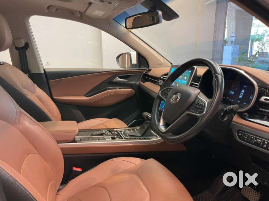 Mg Hector Plus Sharp Pro 1.5 Turbo Petrol Cvt 6 Str Dual Tone, 2023,..