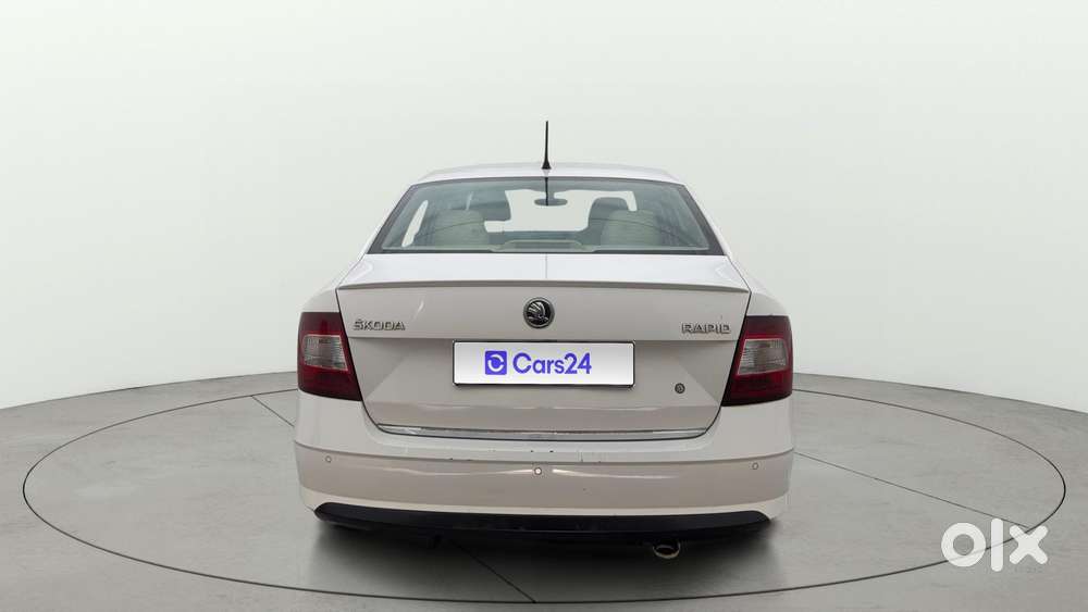 Skoda Rapid 1.0 Style At, 2021, Petrol